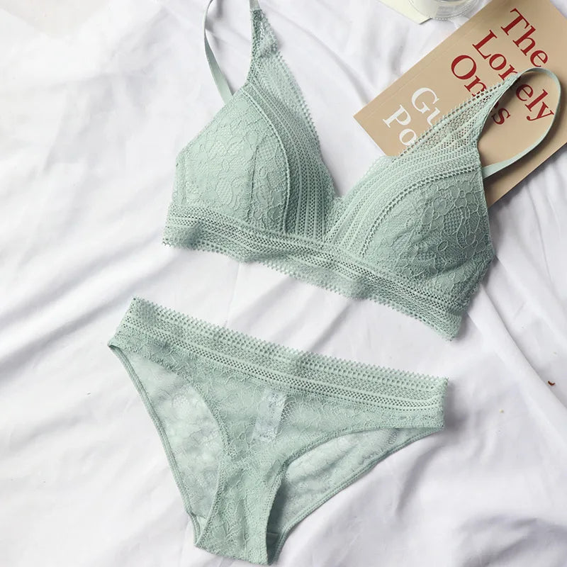 Conjunto de Bralette sin Aros con Copa Triangular de Encaje para Mujer