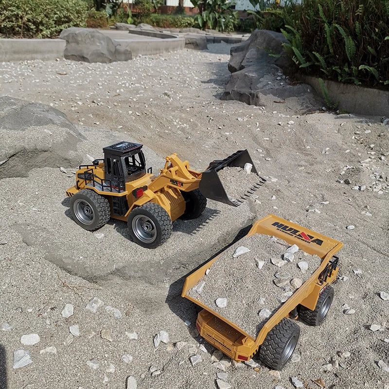 Tractor RC 1:18 con Pala Huina Juguete de Control Remoto