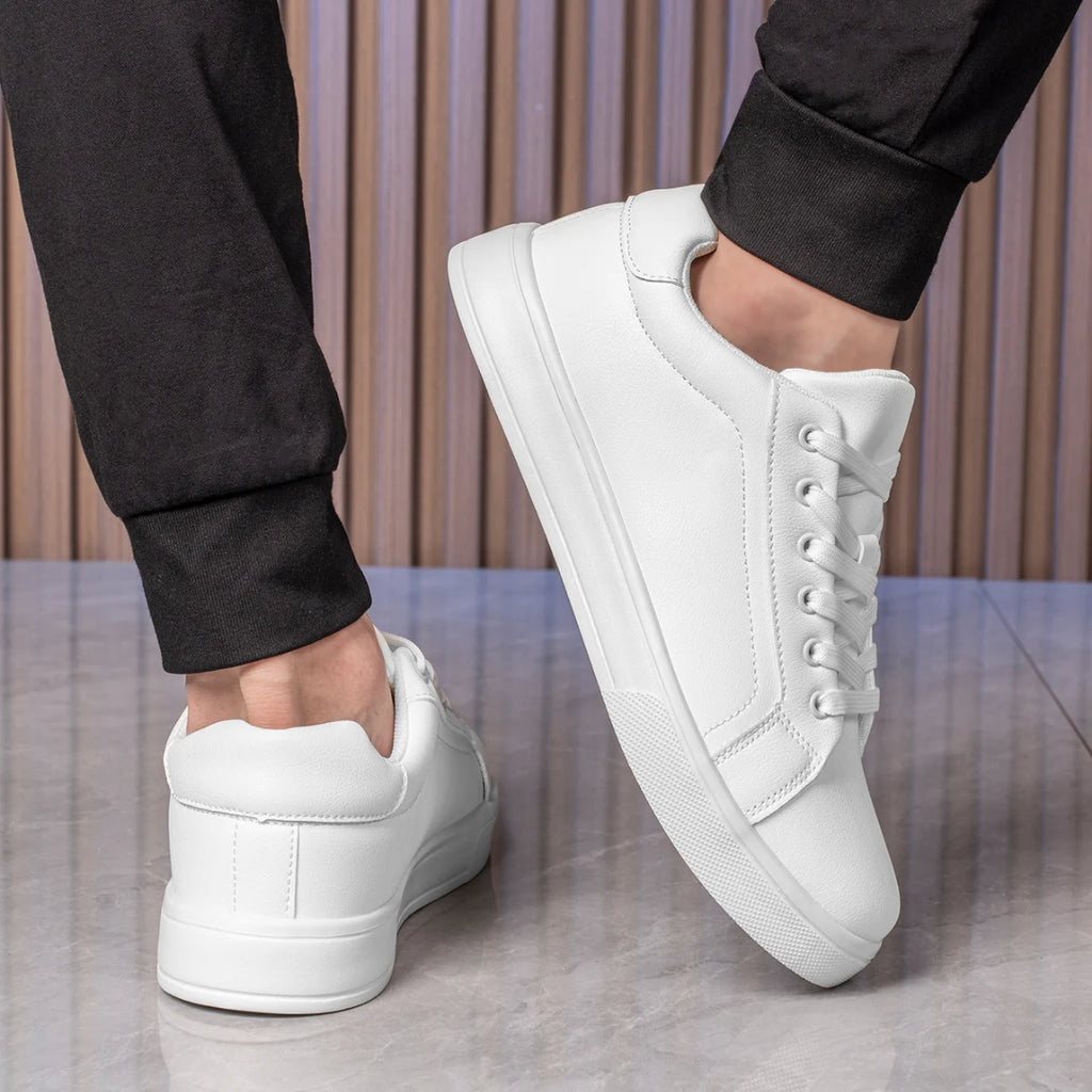 Zapatos de cuero para hombre, zapatillas de deporte informales de tendencia, zapatillas de ocio transpirables para hombre, calzado antideslizante, zapatos vulcanizados para hombre