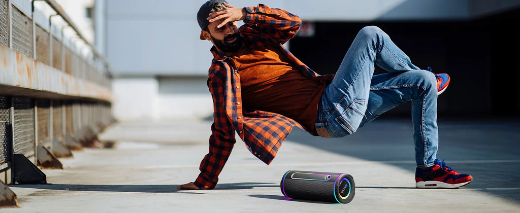 Altavoz Bluetooth portátil MLOVE: potente sonido dual, iluminación RGB colorida, totalmente impermeable (IPX7), compatible con TWS