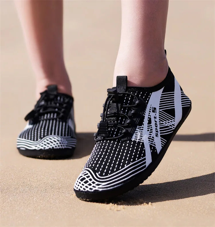 2025 nuevos zapatos acuáticos para hombre, zapatos de agua Unisex antideslizantes flexibles, zapatillas de playa para hombre de secado rápido, zapatillas informales para parejas al aire libre