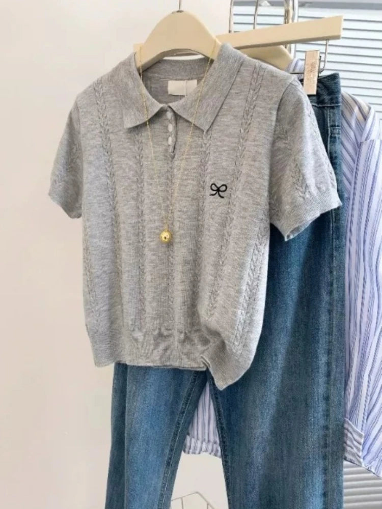 Camiseta de Punto con Cuello Polo y Bordado de Lazo, Manga Corta para Mujer