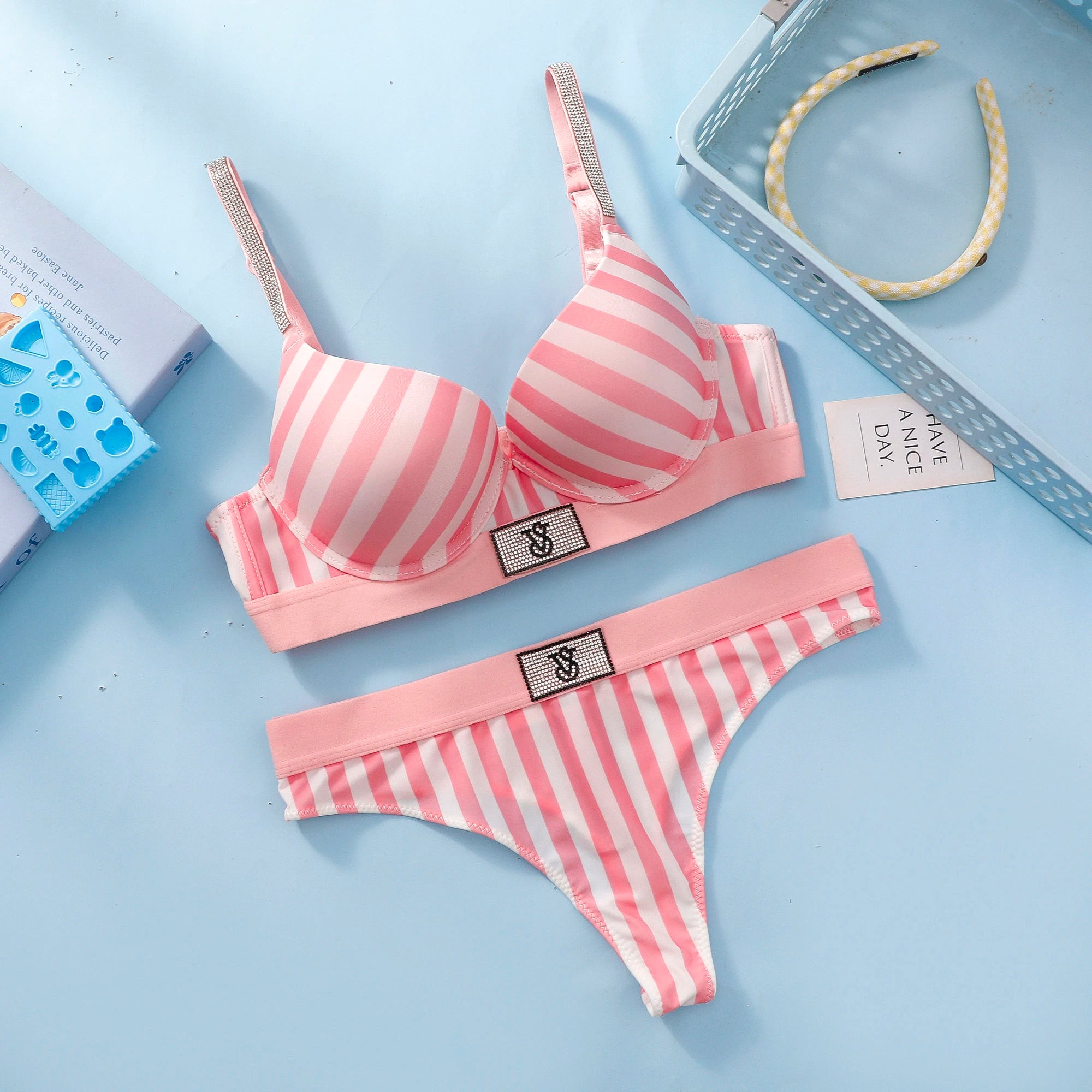 Conjunto de Sujetador Push Up sin Aros con Encaje y Bragas para Mujer