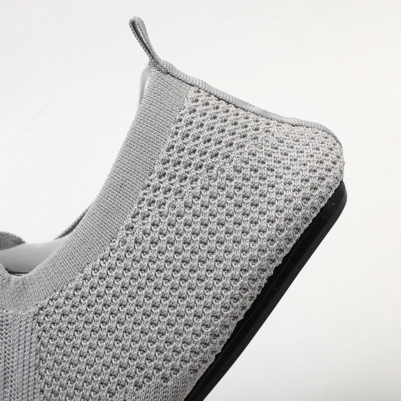 Zapatillas informales transpirables para hombre, zapatos ligeros sin cordones para caminar para hombre, mocasines flexibles antideslizantes para parejas, calzado suave de verano