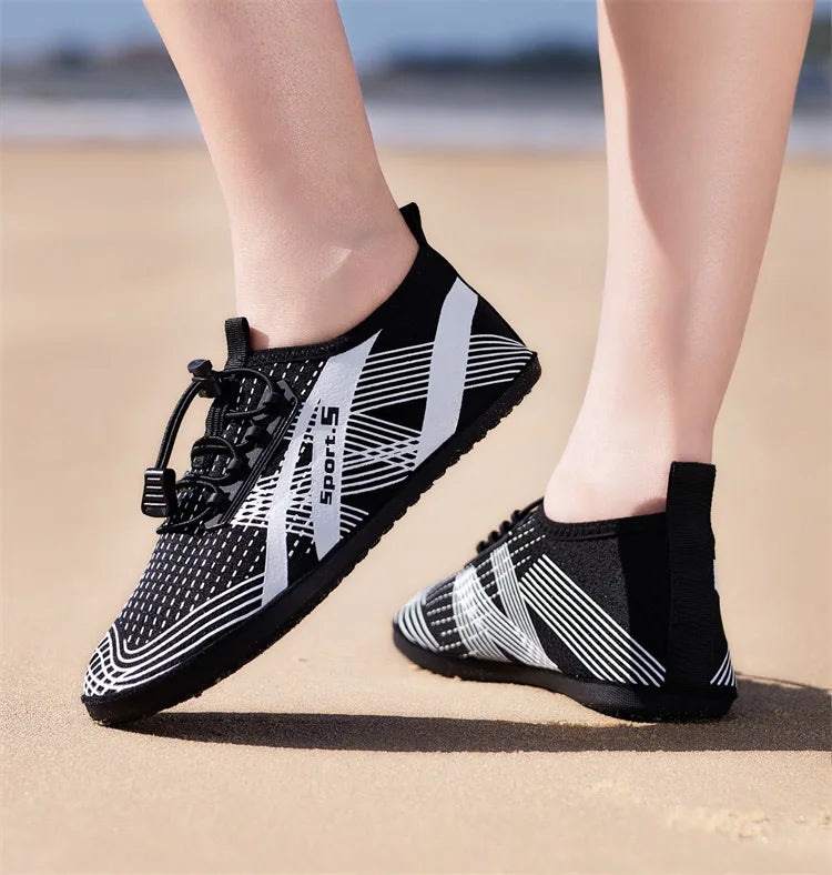 2025 nuevos zapatos acuáticos para hombre, zapatos de agua Unisex antideslizantes flexibles, zapatillas de playa para hombre de secado rápido, zapatillas informales para parejas al aire libre