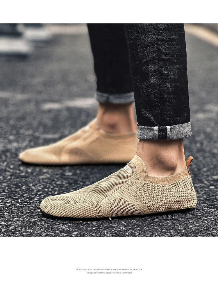 Zapatillas informales transpirables para hombre, zapatos ligeros sin cordones para caminar para hombre, mocasines flexibles antideslizantes para parejas, calzado suave de verano
