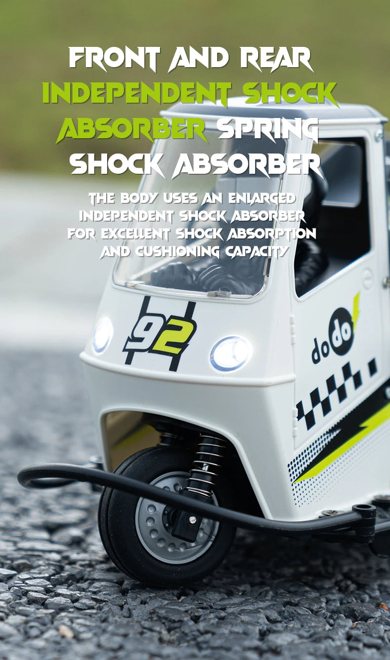 Moto RC de Tres Ruedas con Luces y Spray, Control 2.4G para Niños
