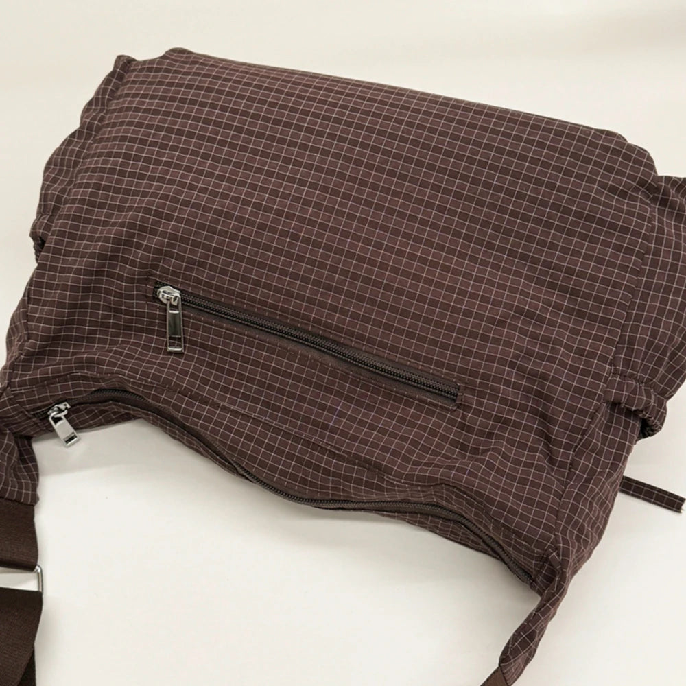 Bolso de hombro individual con rejilla retro de estilo coreano, gran capacidad, versátil para la escuela, el trabajo y los desplazamientos, diseño unisex