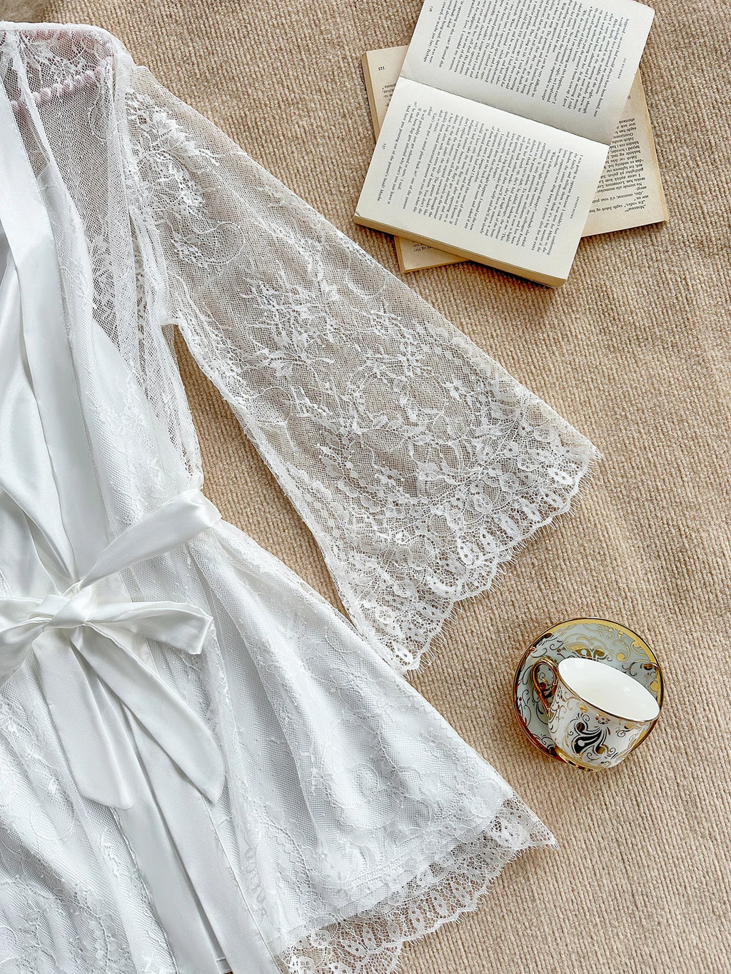 Conjunto de Camisón y Bata de Encaje para Mujer — Ropa de Dormir Sexy