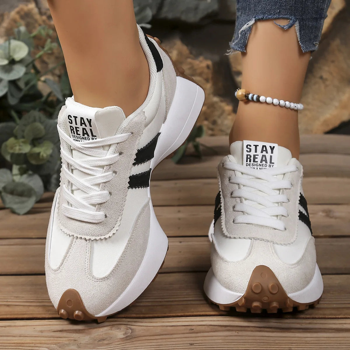 Nuevo 2025 zapatillas gruesas para mujer, zapatillas informales con plataforma a la moda, zapatillas ligeras de fondo suave para correr, zapatillas de deporte de malla de verano
