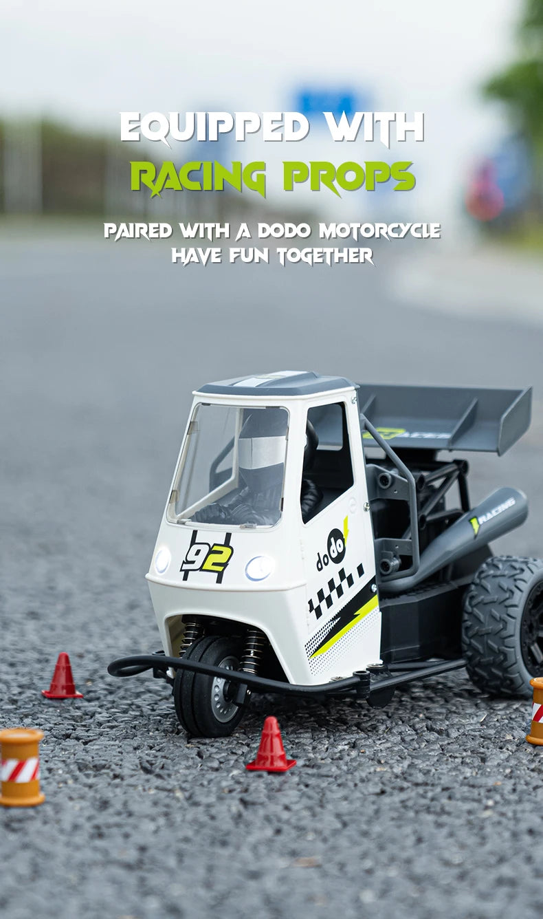 Moto RC de Tres Ruedas con Luces y Spray, Control 2.4G para Niños