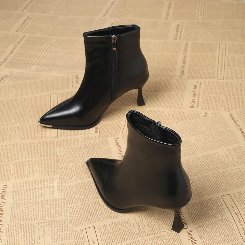 Botas cortas de tacón alto con punta estrecha para mujer, botines de cuero suave con efecto adelgazante, tacones altos elegantes y elegantes, moda de invierno