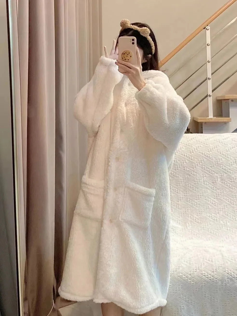 Pijama Cálido de Otoño-Invierno para Mujer con Orejas de Conejo