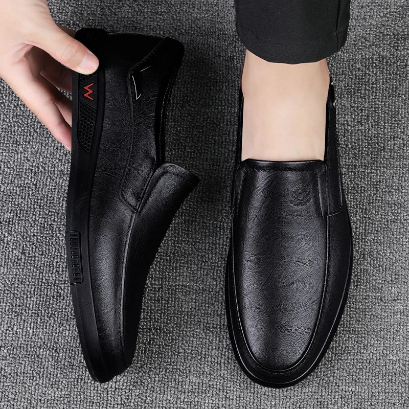 CLOHOO Zapatos casuales de negocios para hombres Calzado de cuero con parte inferior de goma de piel de vaca en capas hecho a mano para oficina y ocio