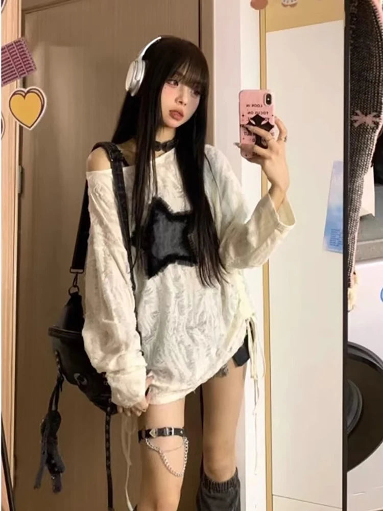 Suéter con estampado de estrellas y agujeros Y2K para mujer, ropa de calle a la moda, Tops con hombros descubiertos, prendas de vestir holgadas de manga larga Kpop de gran tamaño 2024