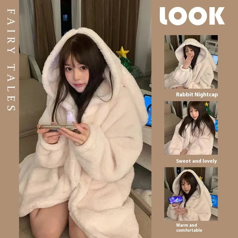 Pijama Cálido de Otoño-Invierno para Mujer con Orejas de Conejo