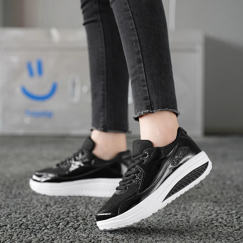 Zapatos deportivos de malla plana para mujer, calzado deportivo cómodo y transpirable con cordones, a la moda, para primavera y otoño