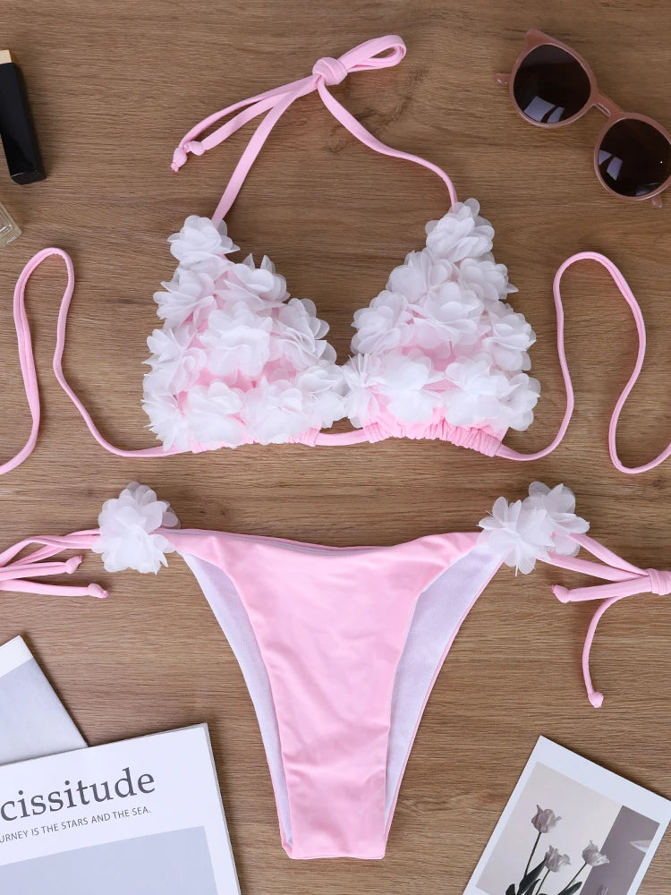 Bikini Rosa Hecho a Mano con Flores 3D, Cuello Cruzado y Parte Inferior Triangular para Senos Pequeños, Realza y Adelgaza