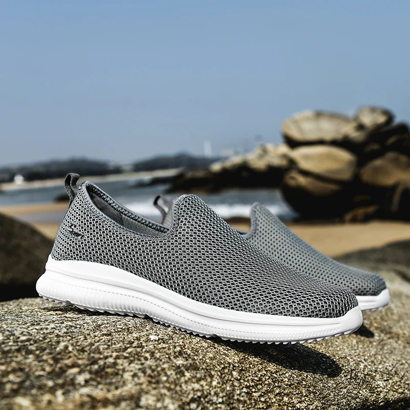 YRZL Zapatillas de deporte para hombre, zapatos informales transpirables Unisex, mocasines de malla antideslizantes para exteriores, zapatos de tenis ligeros a la moda para hombre