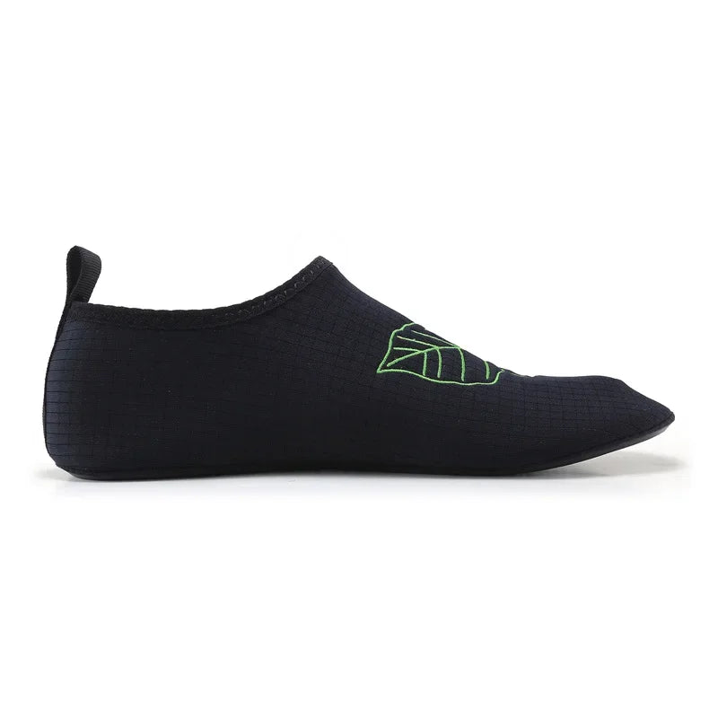 Zapatos acuáticos de secado rápido para hombre y mujer, zapatillas de playa ligeras, suaves y antideslizantes, talla Original 34-49, 2024