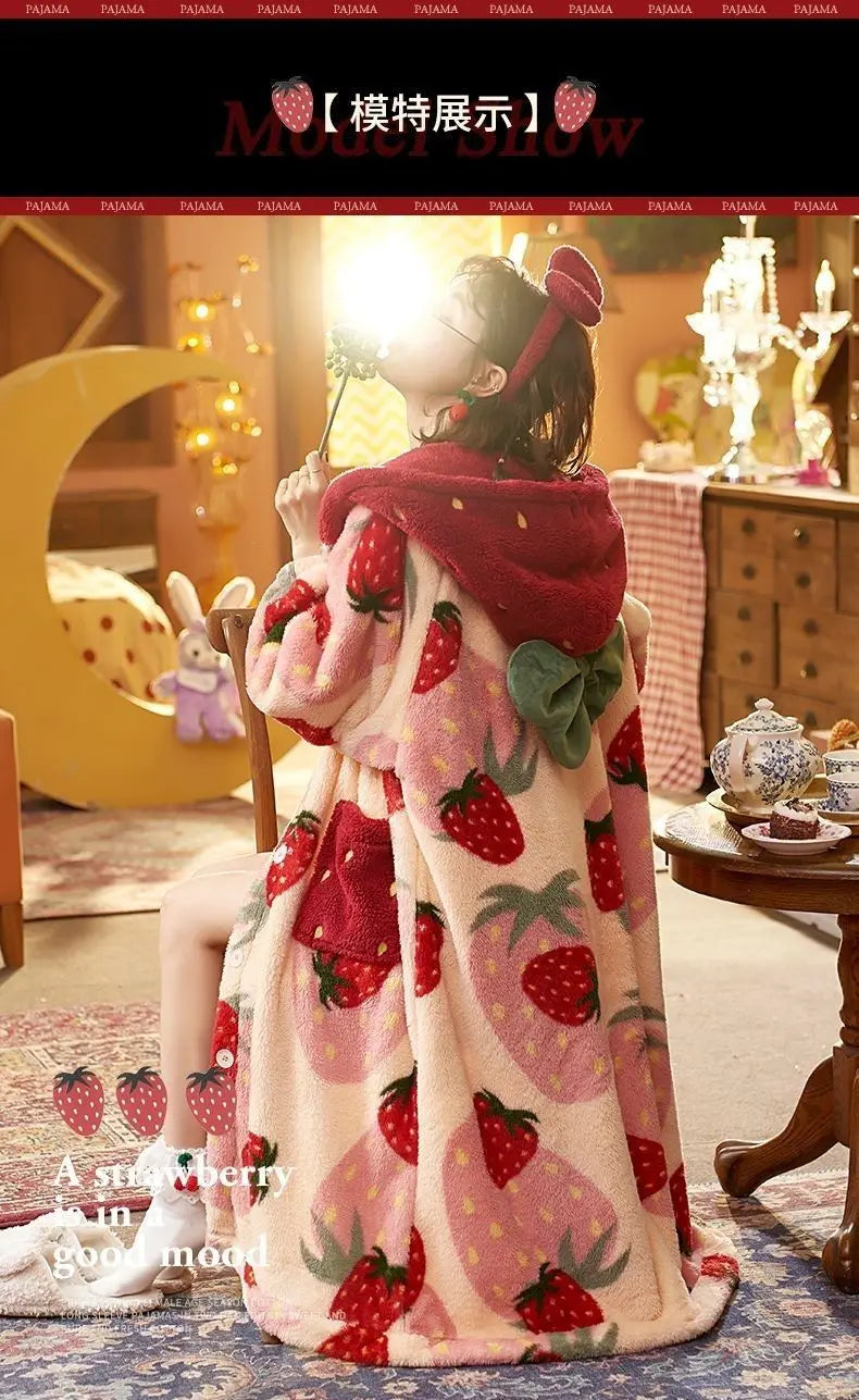 Pijama de Princesa Fresa para Mujer | Camisón y Bata de Forro Polar