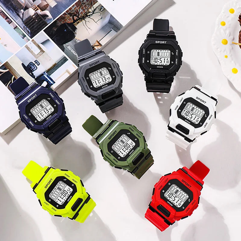 Reloj deportivo YIKAZE para hombre, relojes digitales LED resistentes al agua, tendencia de aventura al aire libre para estudiantes, reloj electrónico multifuncional para regalo