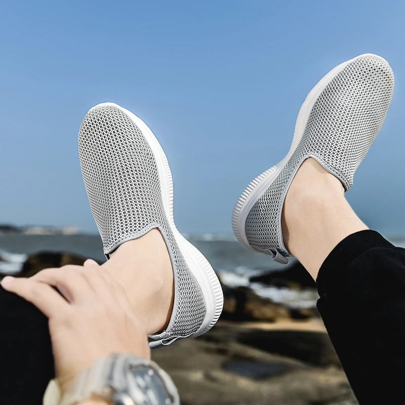 YRZL Zapatillas de deporte para hombre, zapatos informales transpirables Unisex, mocasines de malla antideslizantes para exteriores, zapatos de tenis ligeros a la moda para hombre