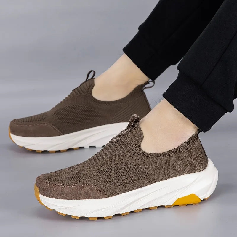 Zapatillas de malla sin cordones para hombre, suela gruesa, informales
