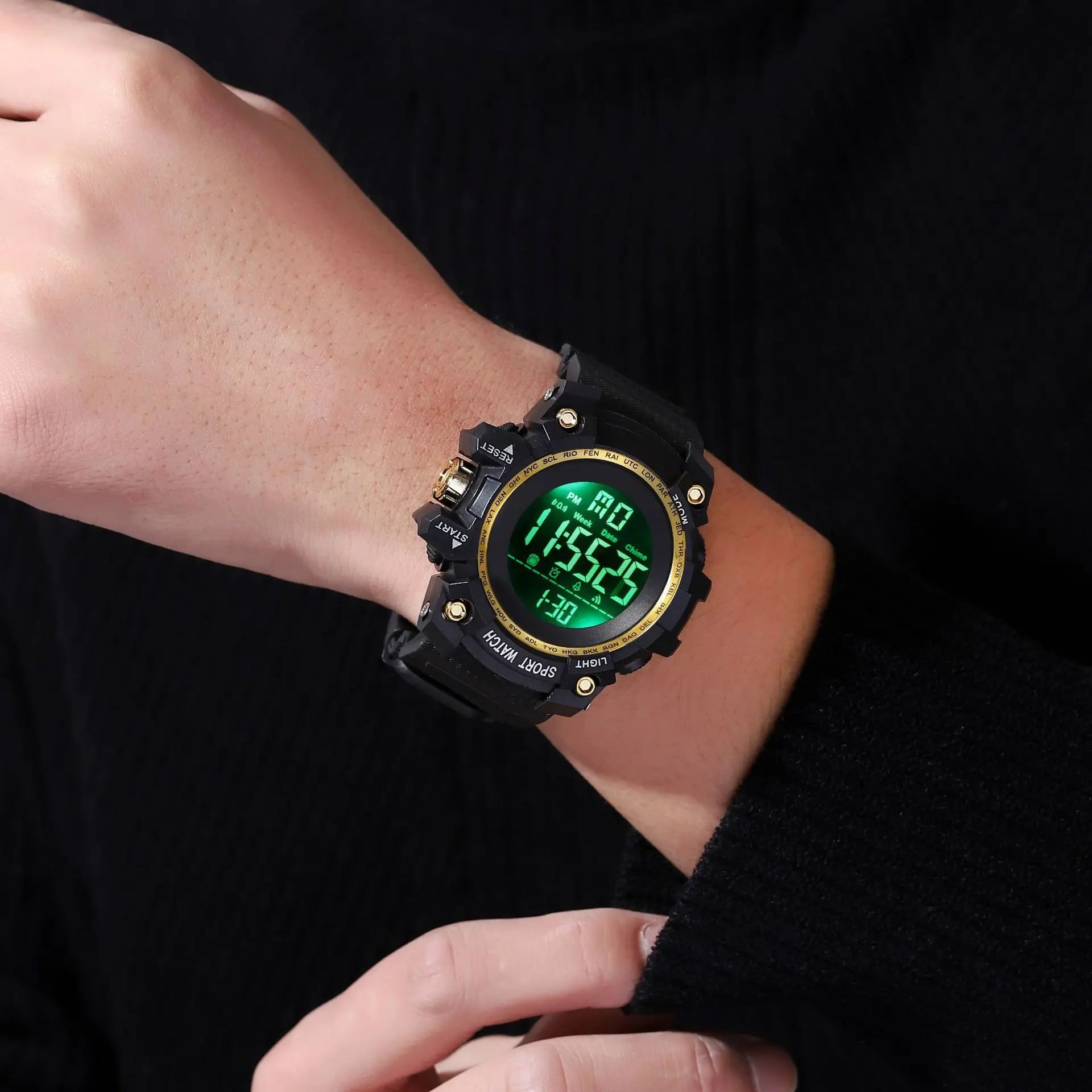 Reloj Deportivo YIKAZE 50MM Digital LED Militar