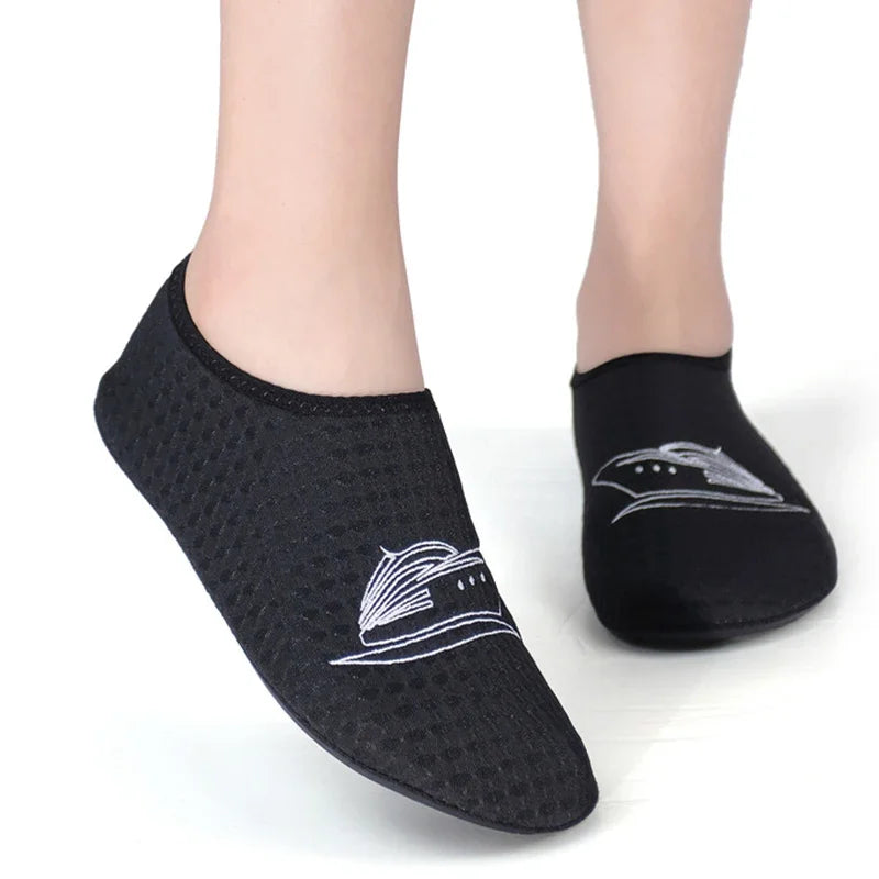 Zapatos acuáticos de secado rápido para hombre y mujer, zapatillas de playa ligeras, suaves y antideslizantes, talla Original 34-49, 2024