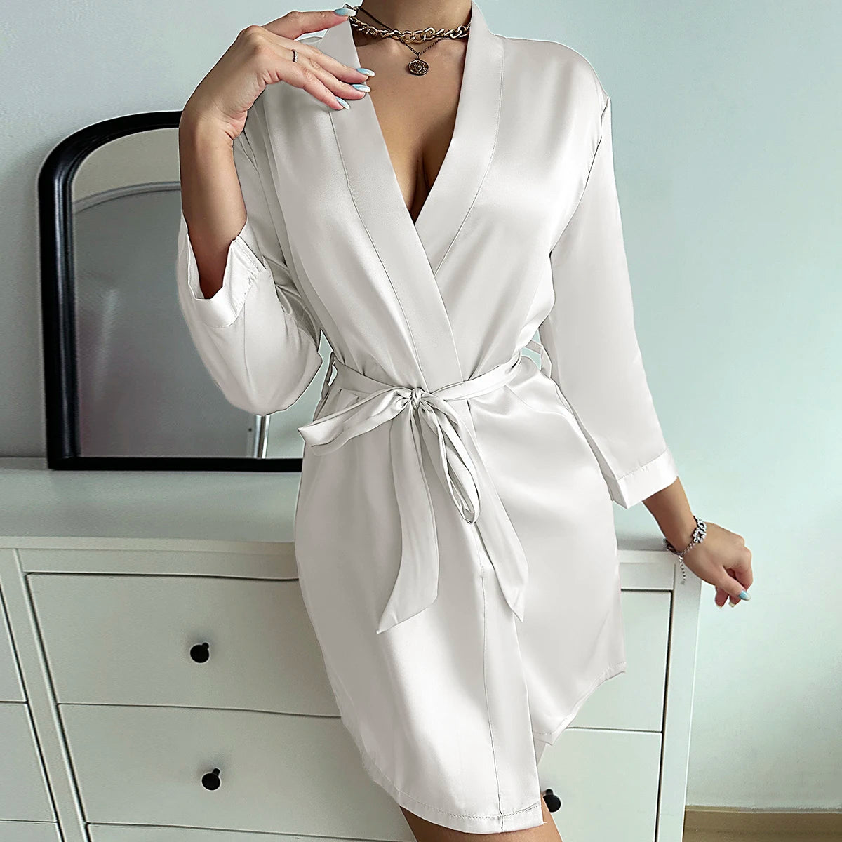 Pijamas de verano para mujer, albornoz con cordones para mujer europea y americana, vestido de mañana sexy, vestido para casa, puede usar bata de seda helada