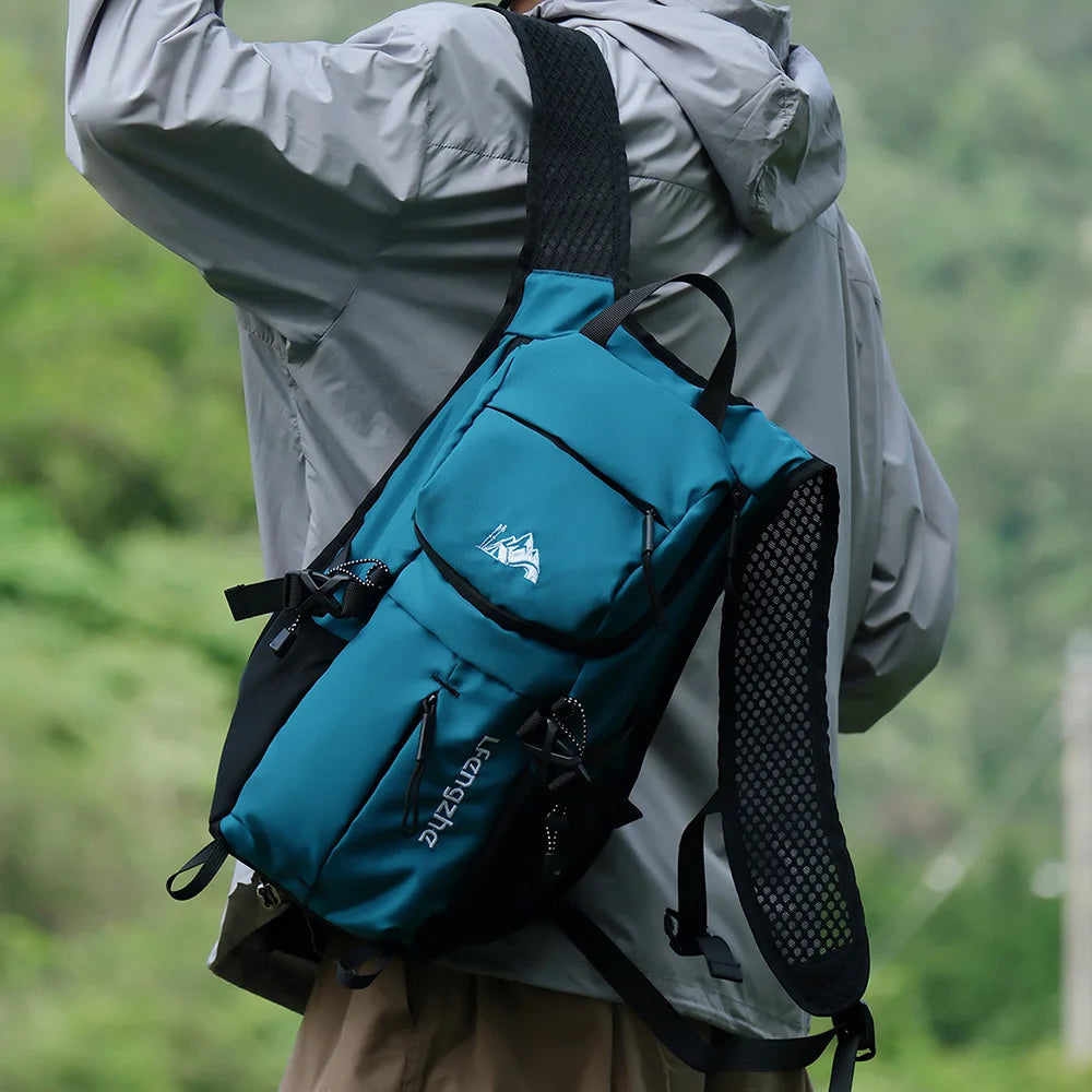 Mini Mochila para Senderismo con Diseño de Montaña