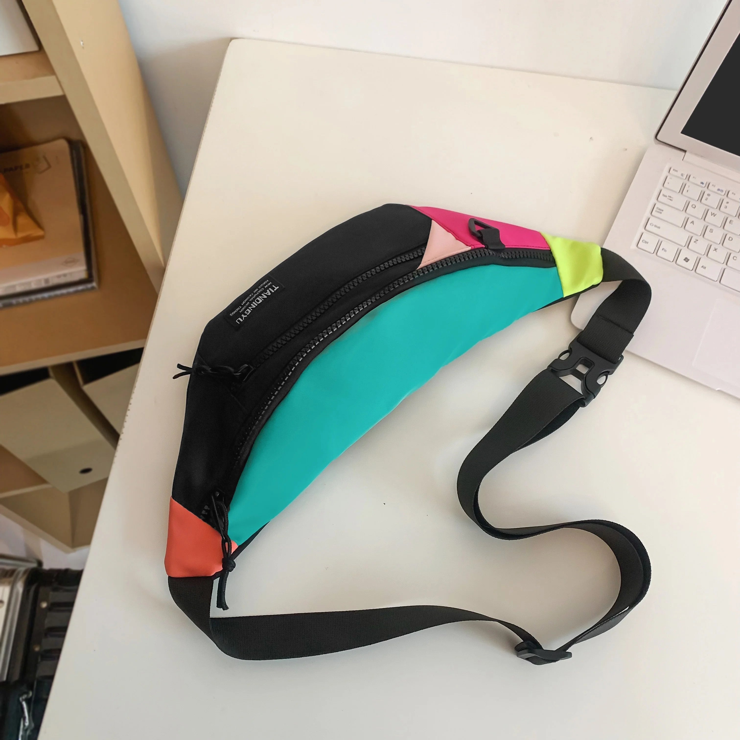 Bolso de Pecho para Hombre Versátil, Riñonera Deportiva