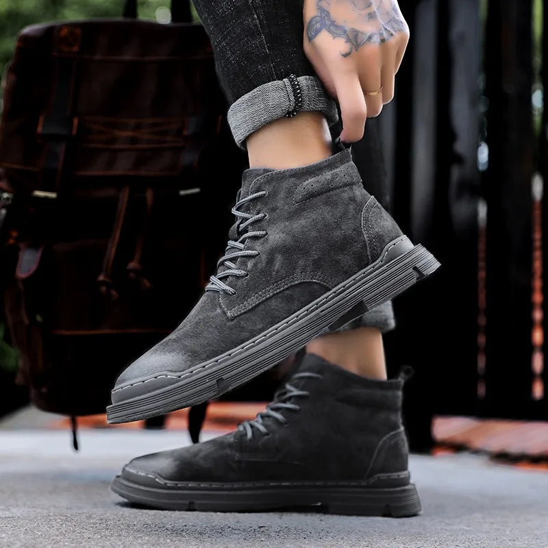 Botas de gamuza vintage para hombre con cordones y suela de caucho antideslizante