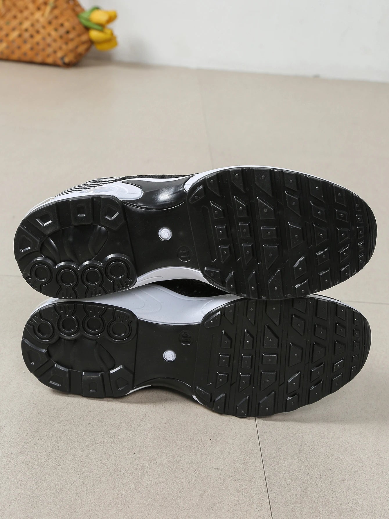 Zapatos para hombre, zapatillas para correr con cordones súper transpirables a la moda, comodidad antideslizante, duradera y con almohada, zapatillas de deporte de moda para hombre