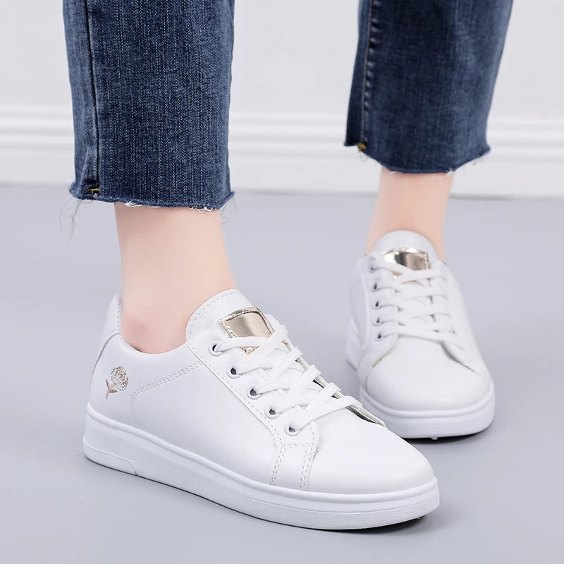 Zapatillas Bordadas con Flores para Mujer | Cuero PU Transpirable