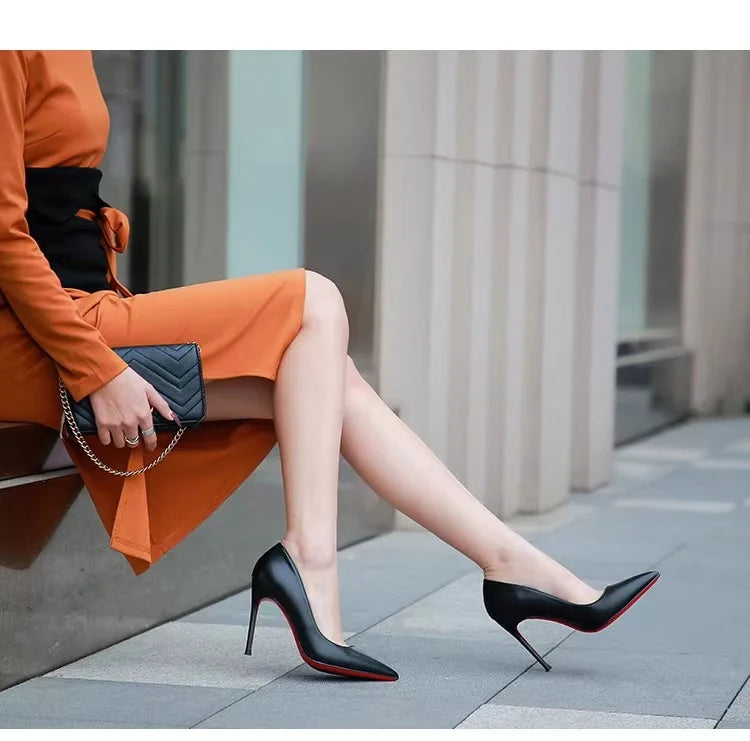Zapatos de Tacón Alto de Punta Fina para Mujer – Cuero Mate