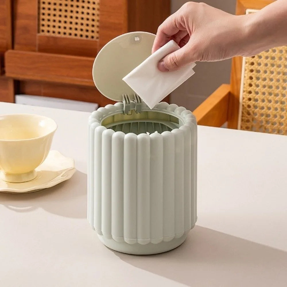 Cubo de basura de escritorio con tapa abierta, cubo de basura con forma de girasol de gran apertura, cubo de almacenamiento de plástico antideslizante para oficina