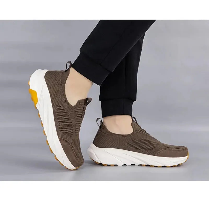 Zapatillas de malla sin cordones para hombre, suela gruesa, informales