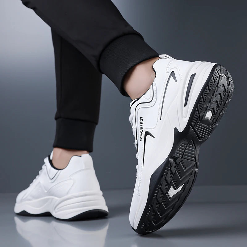 Zapatillas deportivas impermeables de cuero con suela gruesa para hombre