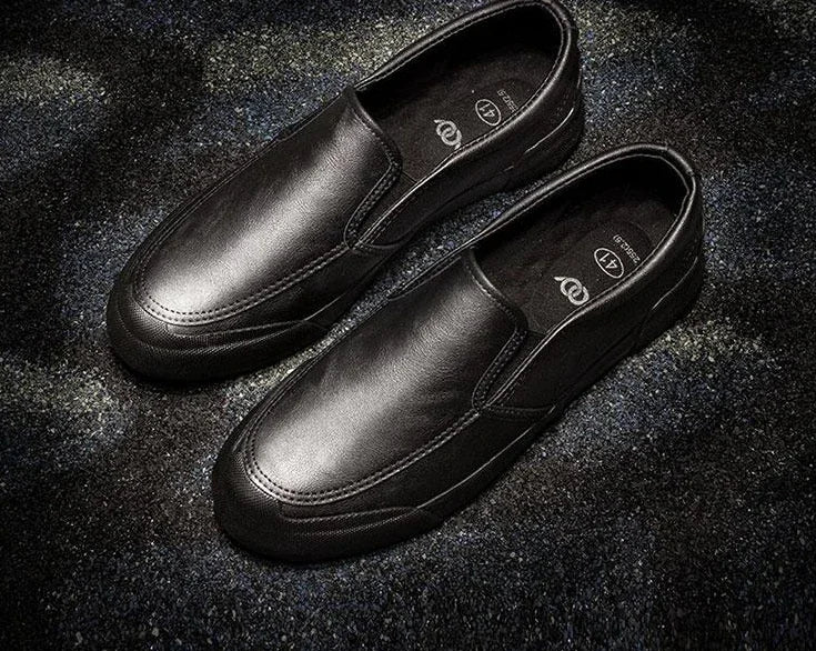 Nuevo en zapatos informales para hombre, sin cordones, talla 45, liquidación barata, elegantes, tendencia 20225, zapatos de cuero elegantes para hombre, clásicos y originales
