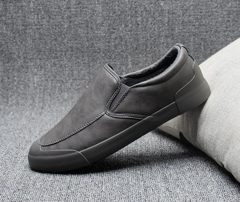 Nuevo en zapatos informales para hombre, sin cordones, talla 45, liquidación barata, elegantes, tendencia 20225, zapatos de cuero elegantes para hombre, clásicos y originales