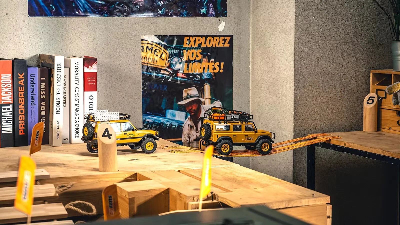 Auto de Control Remoto FMS Land Rover 1/24 Todo Terreno RC