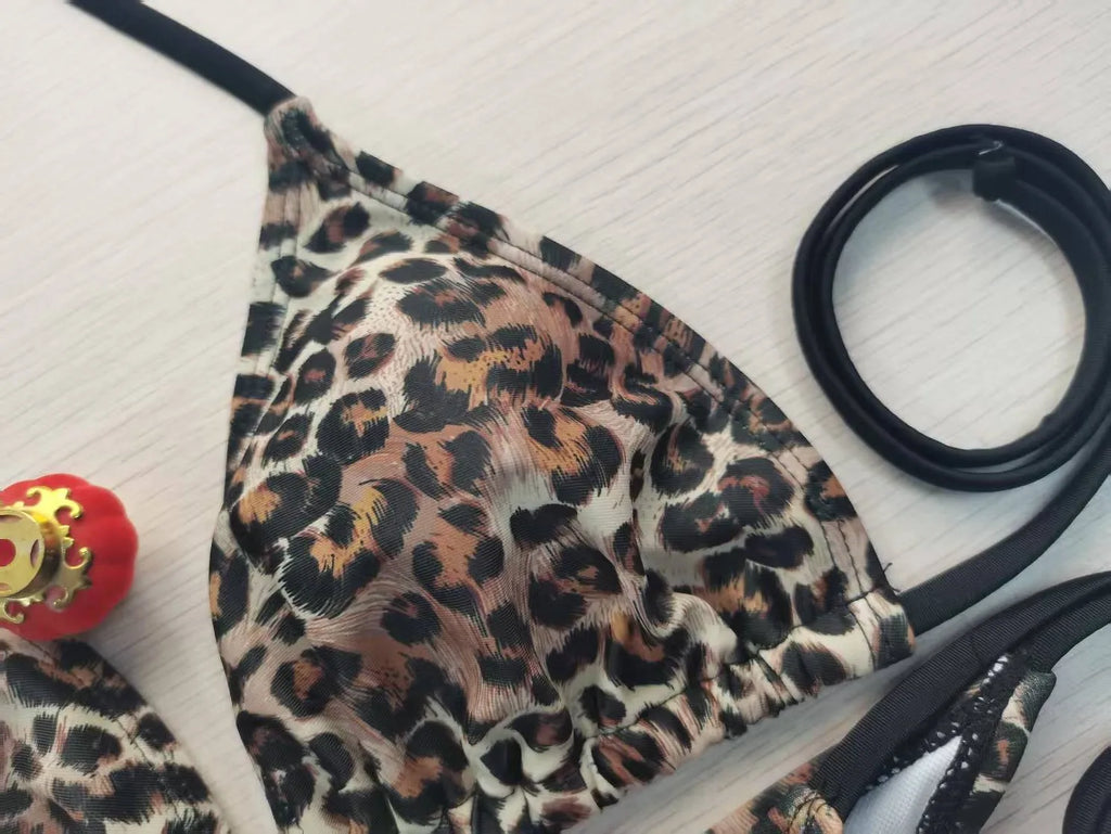Bikini elegante con estampado de leopardo y espalda descubierta para mujer, traje de baño europeo y americano, diseño sexy, ropa de playa de verano
