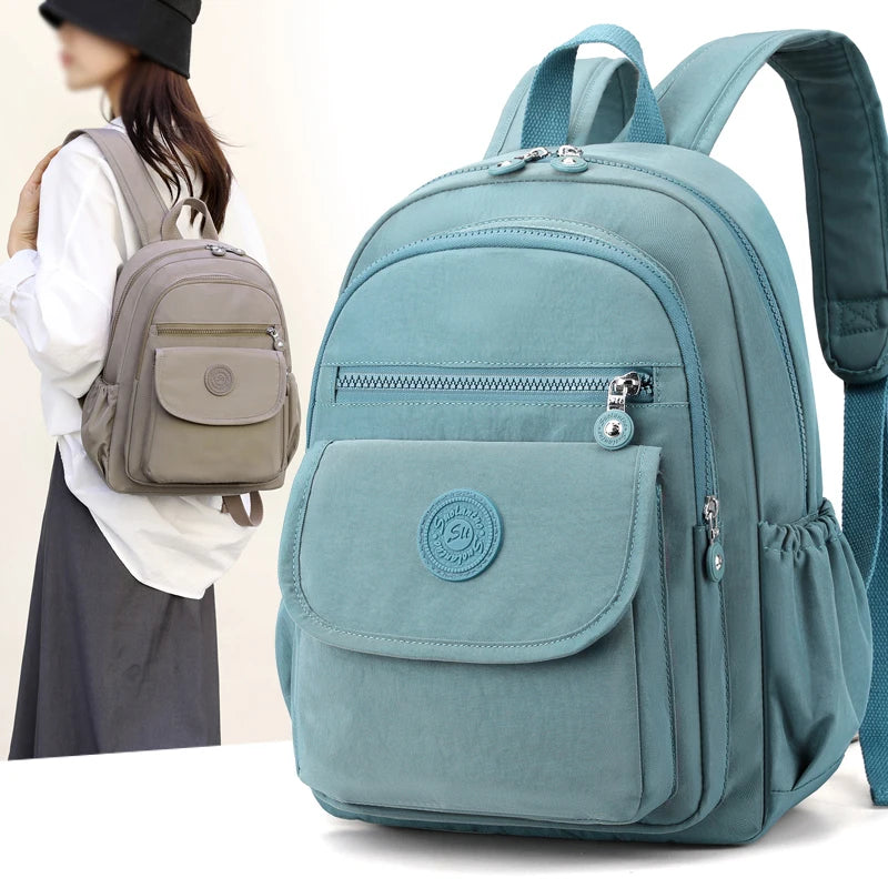 Mochila Elegante Negra para Mujer, Ligera y de Gran Capacidad