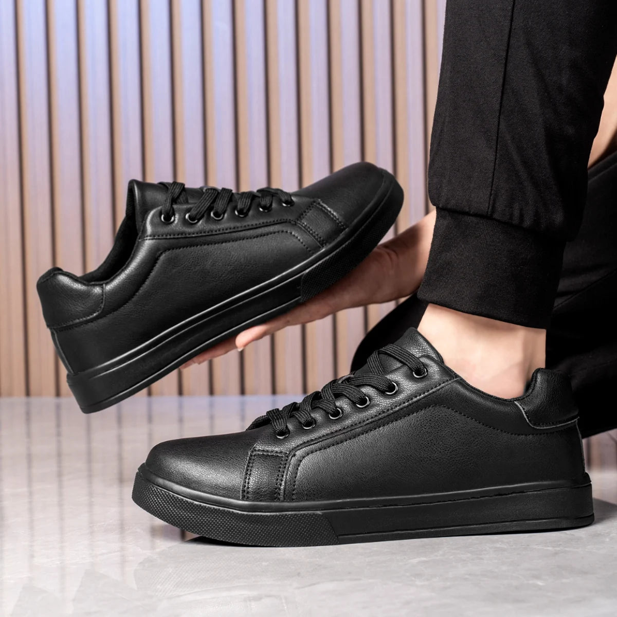 Zapatos de cuero para hombre, zapatillas de deporte informales de tendencia, zapatillas de ocio transpirables para hombre, calzado antideslizante, zapatos vulcanizados para hombre
