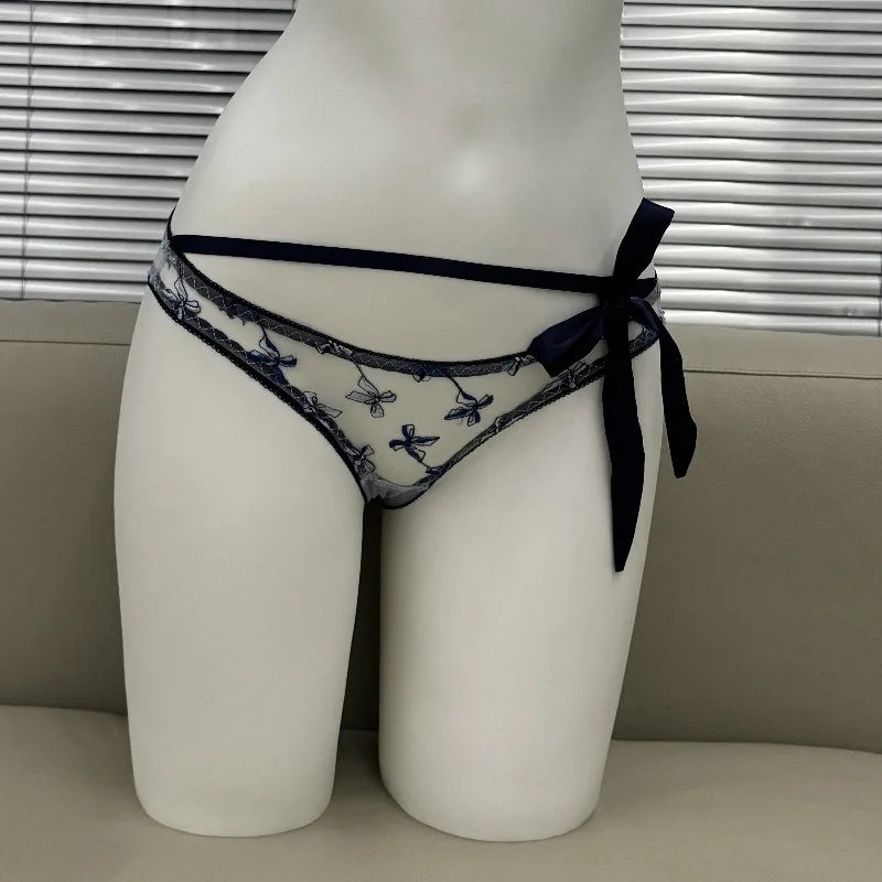 Conjunto de Bralette y Bragas con Bordado Mariposa para Mujer