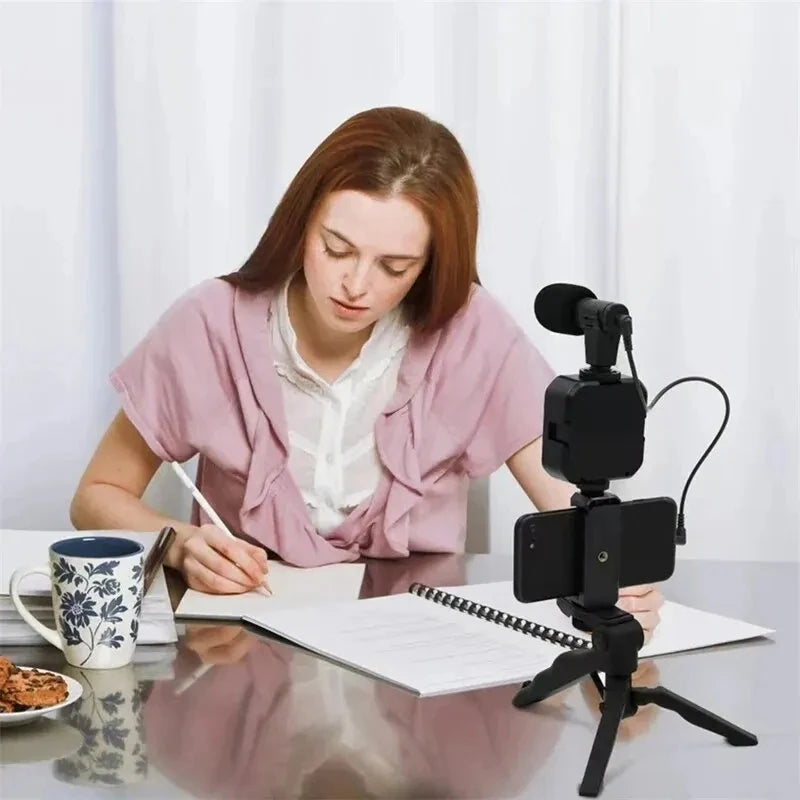Kit de vlogging para teléfono inteligente con trípode, soporte para teléfono, Mini micrófono, luz de relleno LED, arrancador para transmisión en vivo, vídeo, YouTube