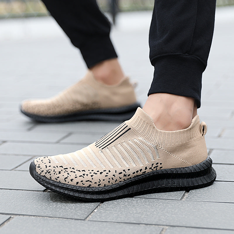 Zapatos informales transpirables para hombre, zapatos ligeros para caminar al aire libre, zapatillas antideslizantes para hombre, zapatos planos vulcanizados sin cordones 2023