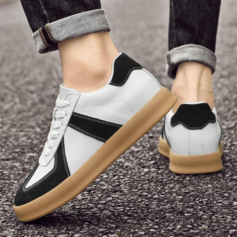 Zapatos invisibles con aumento de altura, zapatos de entrenamiento moral de 8cm, zapatillas informales transpirables de verano con aumento de altura interior para hombre, zapatos Forrest Gump versátiles Retro de cuero genuin
